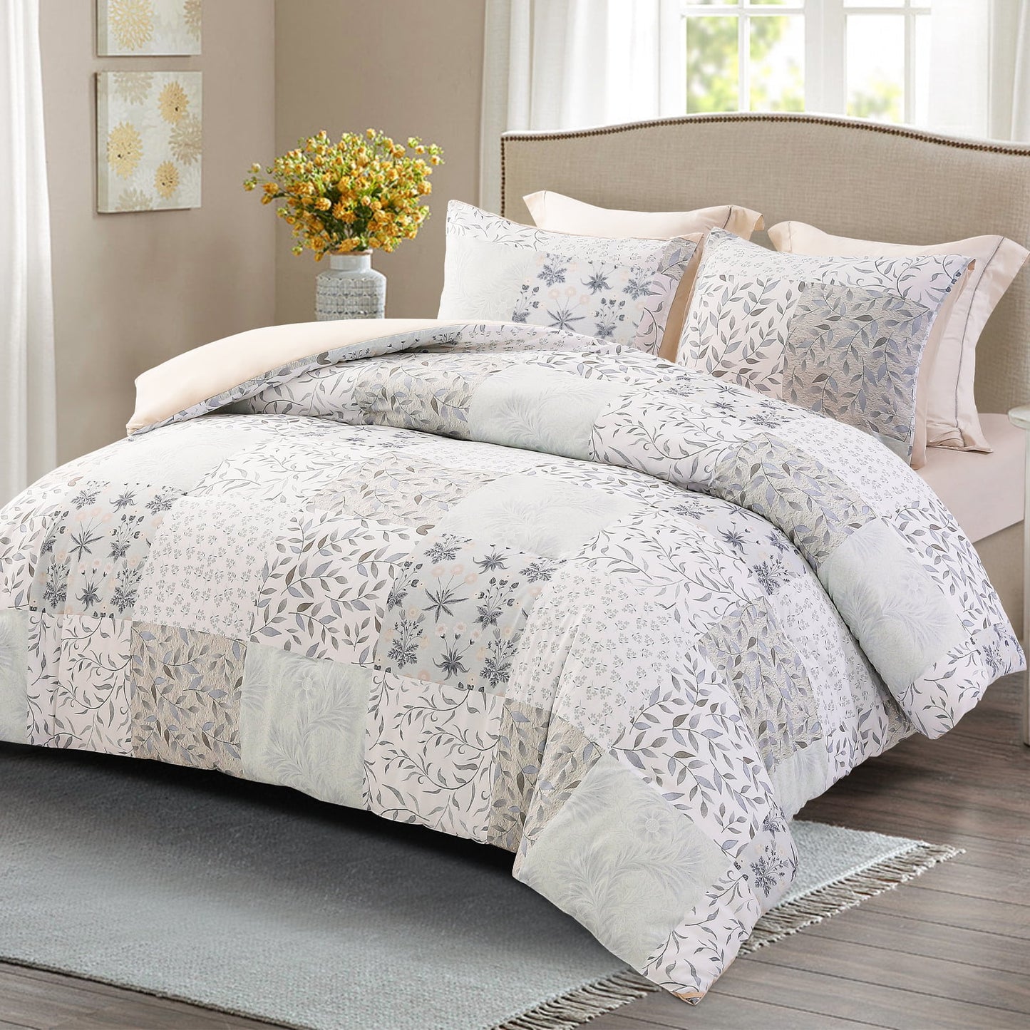 Exclusivo Mezcla 3-Piece Patchwork King Size Comforter Set, Microfiber Bedding Down Alternative Comforter for All Seasons with 2 Pillow Shams, Grey and Camel