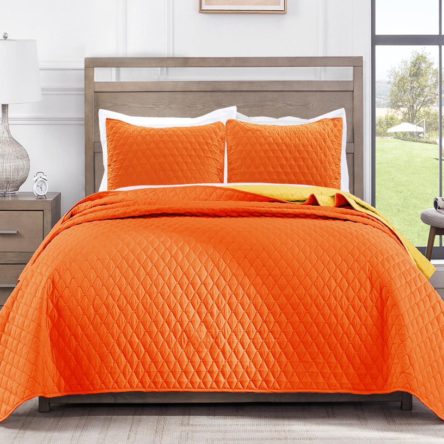 Exclusivo Mezcla Ultrasonic Twin Size Quilt Set with Pillow Sham, Lightweight Bedspreads Coverlet Set - (Orange, 68"x88")