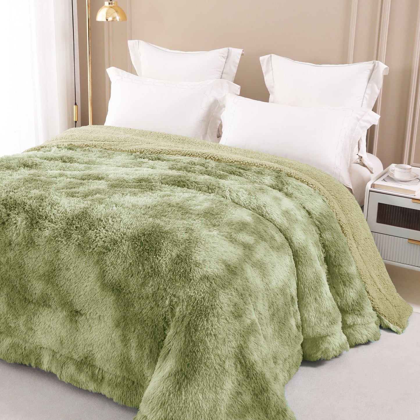 Exclusivo Mezcla Queen Size Faux Fur Bed Blanket, Super Soft Fuzzy and Plush Reversible Sherpa Fleece Blanket and Warm Blankets for Bed, Sofa, Travel, 90X90 inches, Olive Green