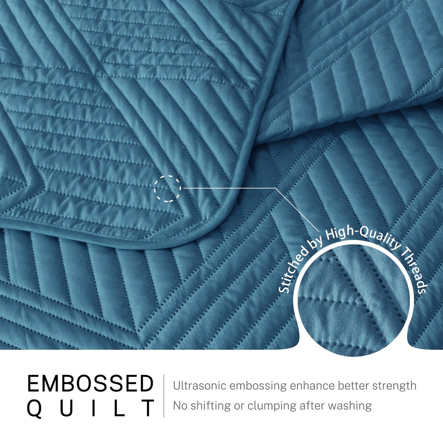 Exclusivo Mezcla California King Quilt Bedding Set, Lightweight Navy Blue Oversized King Bedspreads Soft Modern Geometric Coverlet Set for All Seasons (1 Quilt and 2 Pillow Shams)