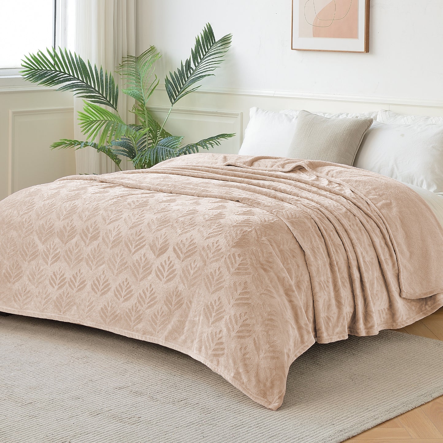 Exclusivo Mezcla Twin size Blanket for Bed, Super Soft and Warm Camel Blankets for All Seasons, Flannel Fleece Leaves Pattern Bed Blanket, Plush Fuzzy and Thick, 60x80 Inch
