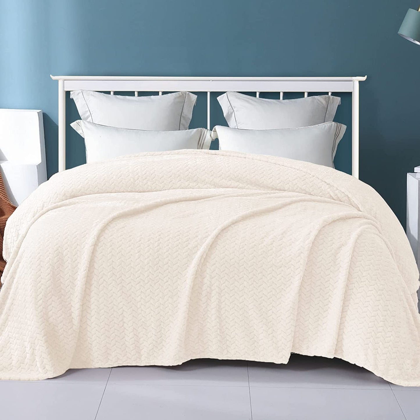 Exclusivo Mezcla Queen Size Flannel Fleece Blanket, 90x90 Inches Soft Jacquard Weave Leaves Pattern Velvet Plush Blanket for Bed, Cozy, Warm, Lightweight and Decorative Ivory Blanket