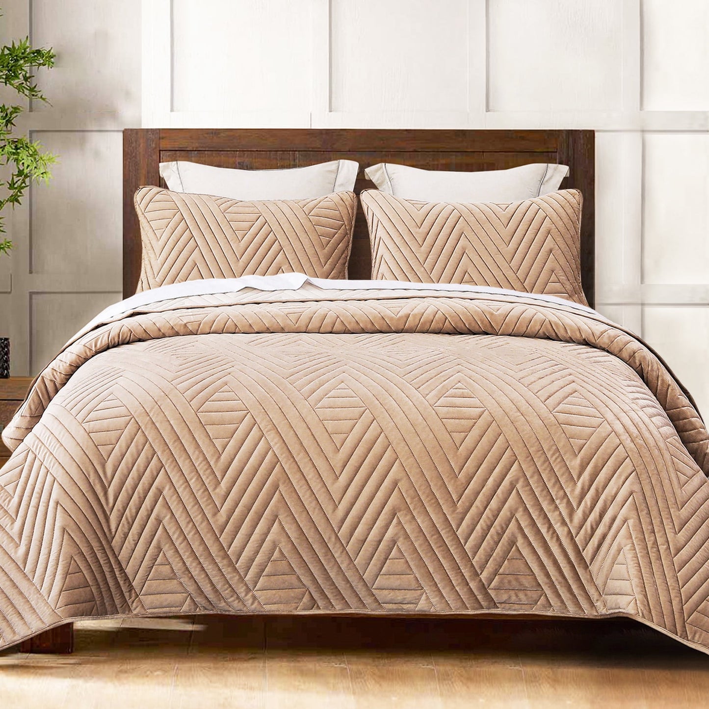 Exclusivo Mezcla Super Plush Velvet Quilt Twin Size with Pillow Sham, Luxury Soft Reversible 2 Piece Bedspreads Coverlet Comforter set for all seasons, Lightweight and Warm, Beige