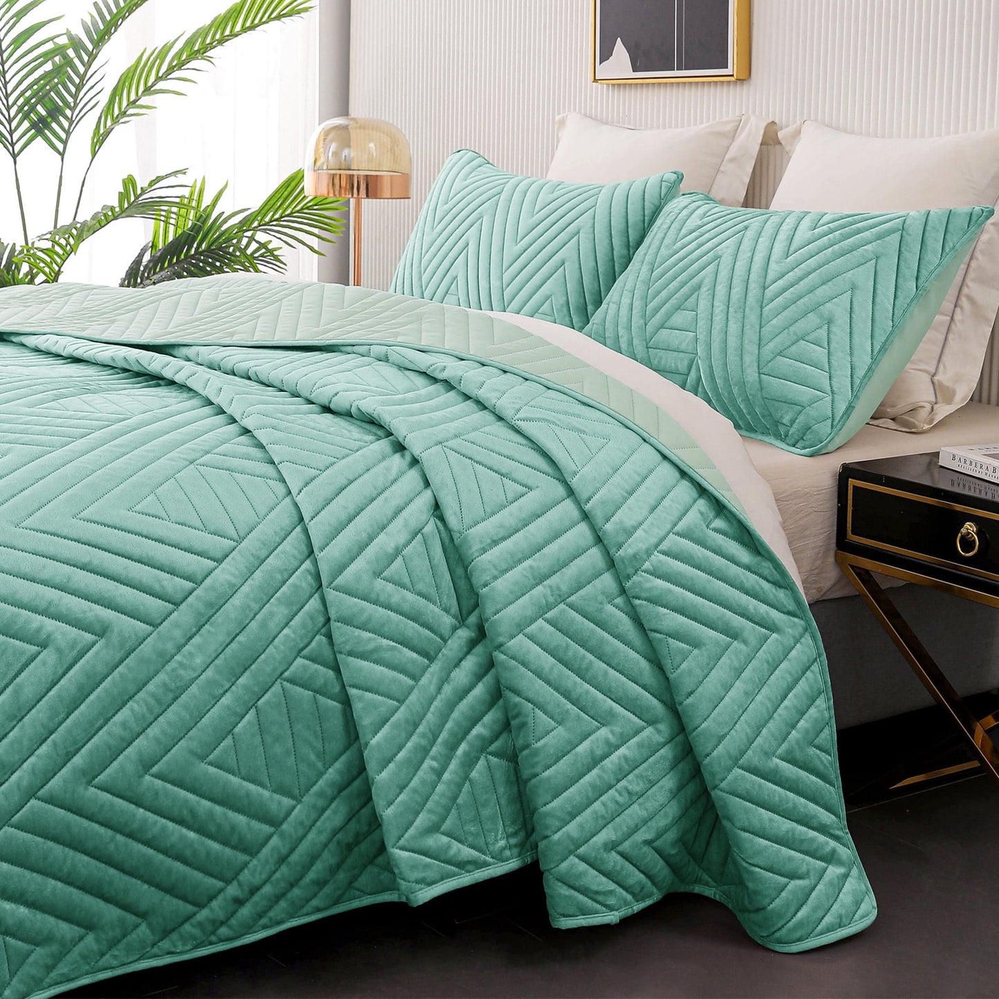 Exclusivo Mezcla Super Plush Velvet Quilt Twin Size with Pillow Sham, Luxury Soft Reversible 2 Piece Bedspreads Coverlet Comforter set for all seasons, Lightweight and Warm, Aqua Green