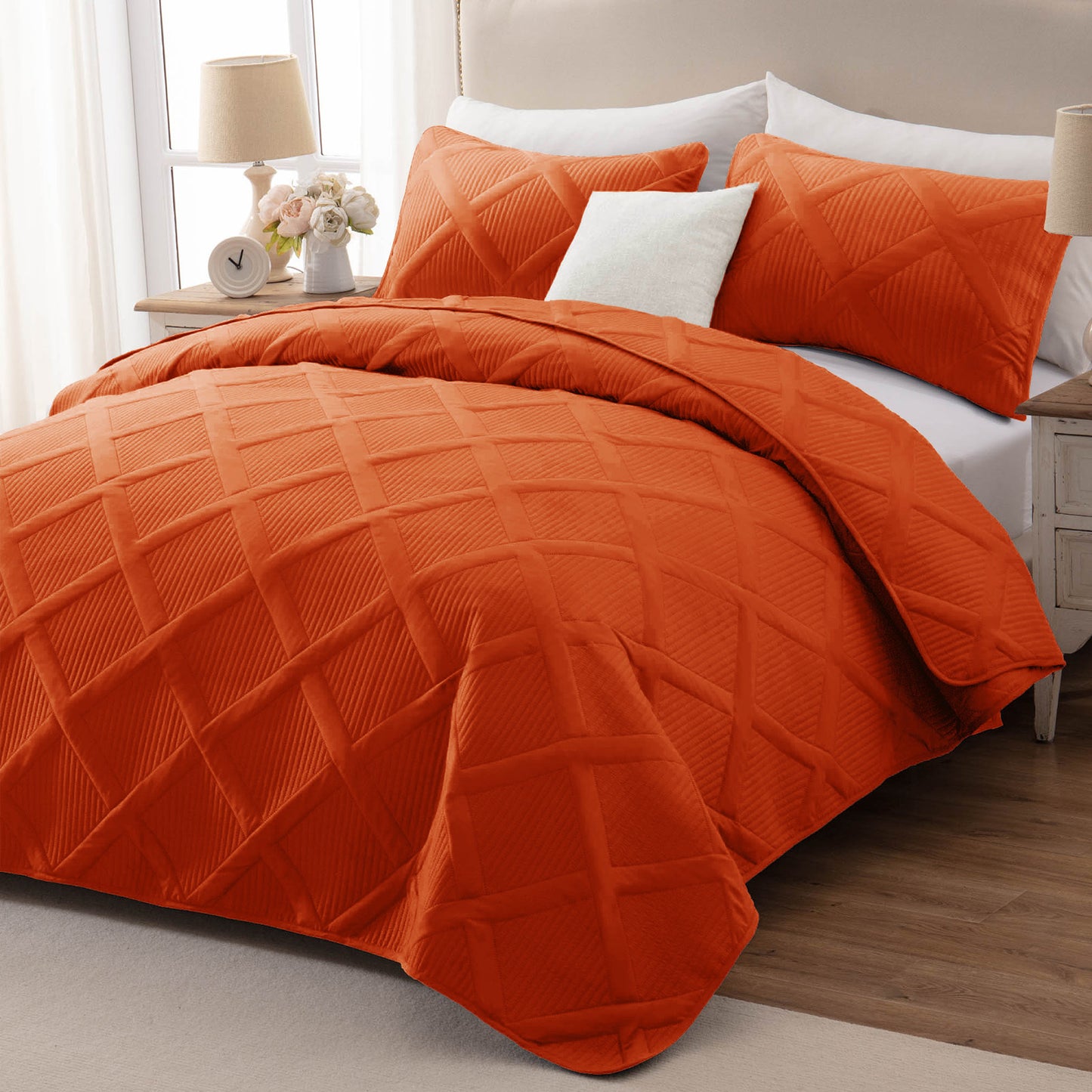 Exclusivo Mezcla Ultrasonic Full Queen Quilt Set, Lightweight Bedspreads Modern Striped Coverlet with 2 Pillow Shams, Burnt Orange
