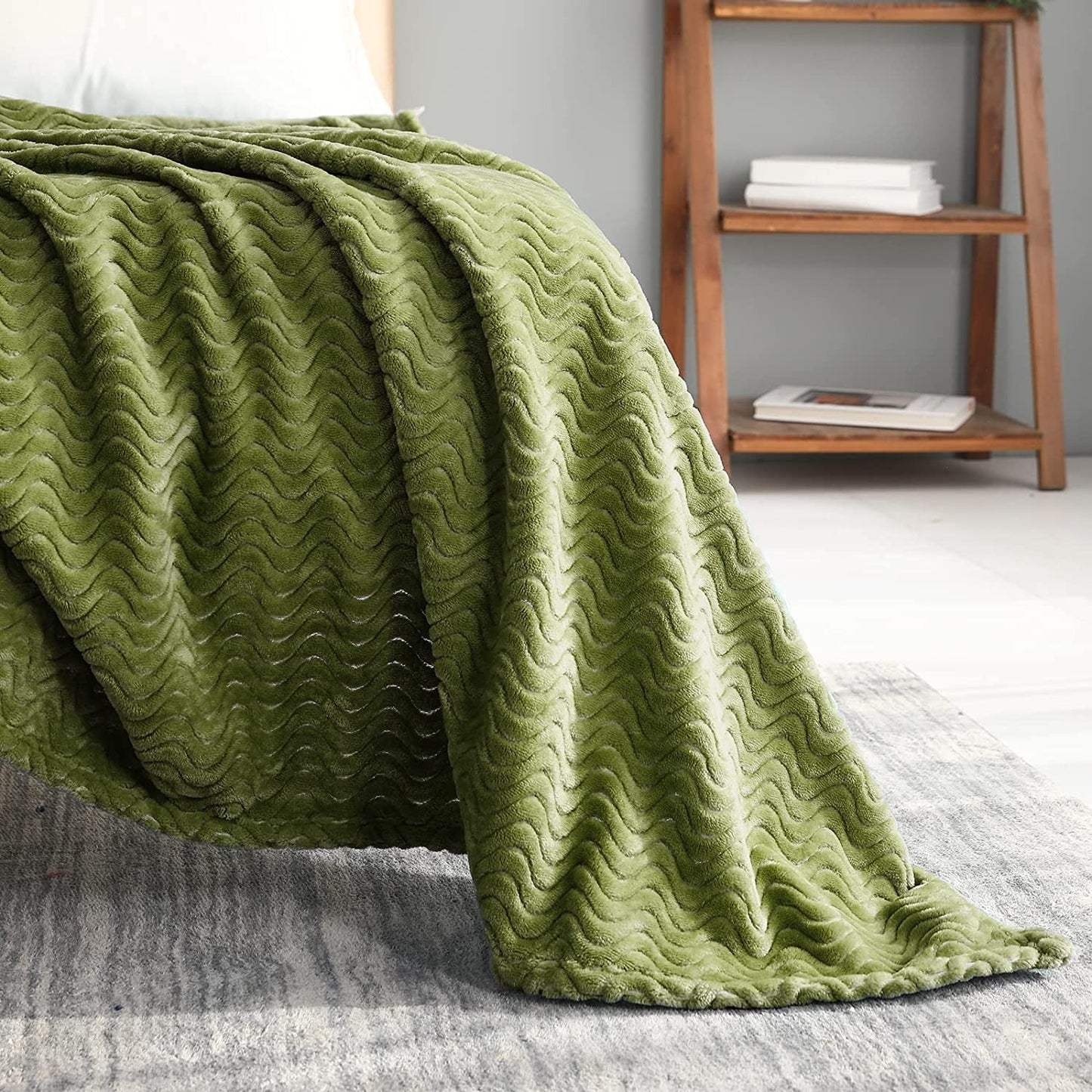 Exclusivo Mezcla King Size Jacquard Weave Wave Pattern Flannel Fleece Velvet Plush Bed Blanket as Bedspread/Coverlet/Bed Cover (90" x 104",Olive Green) - Soft, Lightweight, Warm and Cozy