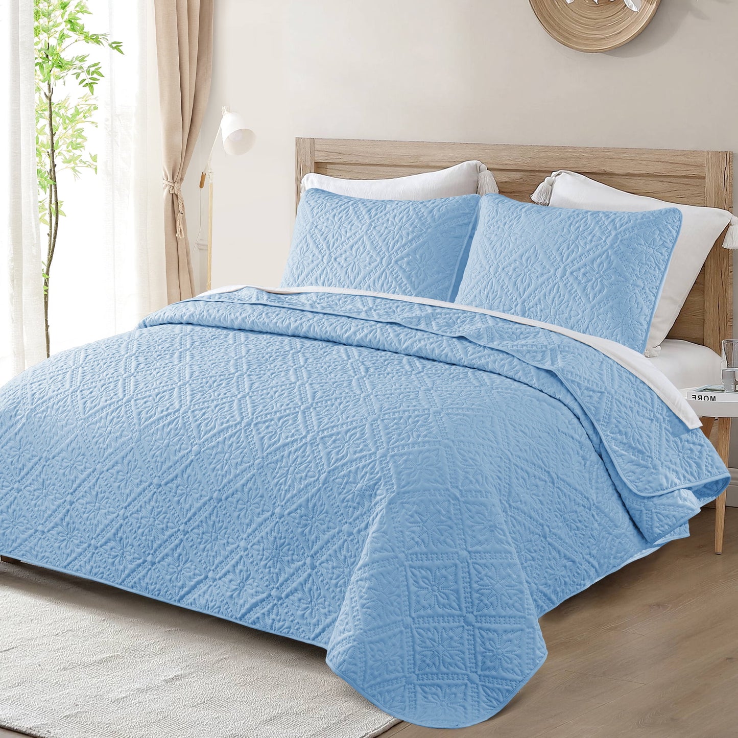 Exclusivo Mezcla King Quilt Bedding Set, Lightweight Soft Bedspreads Coverlets with 2 Pillow Shams, Modern Light Blue Oversized Quilts King Size for All Seasons