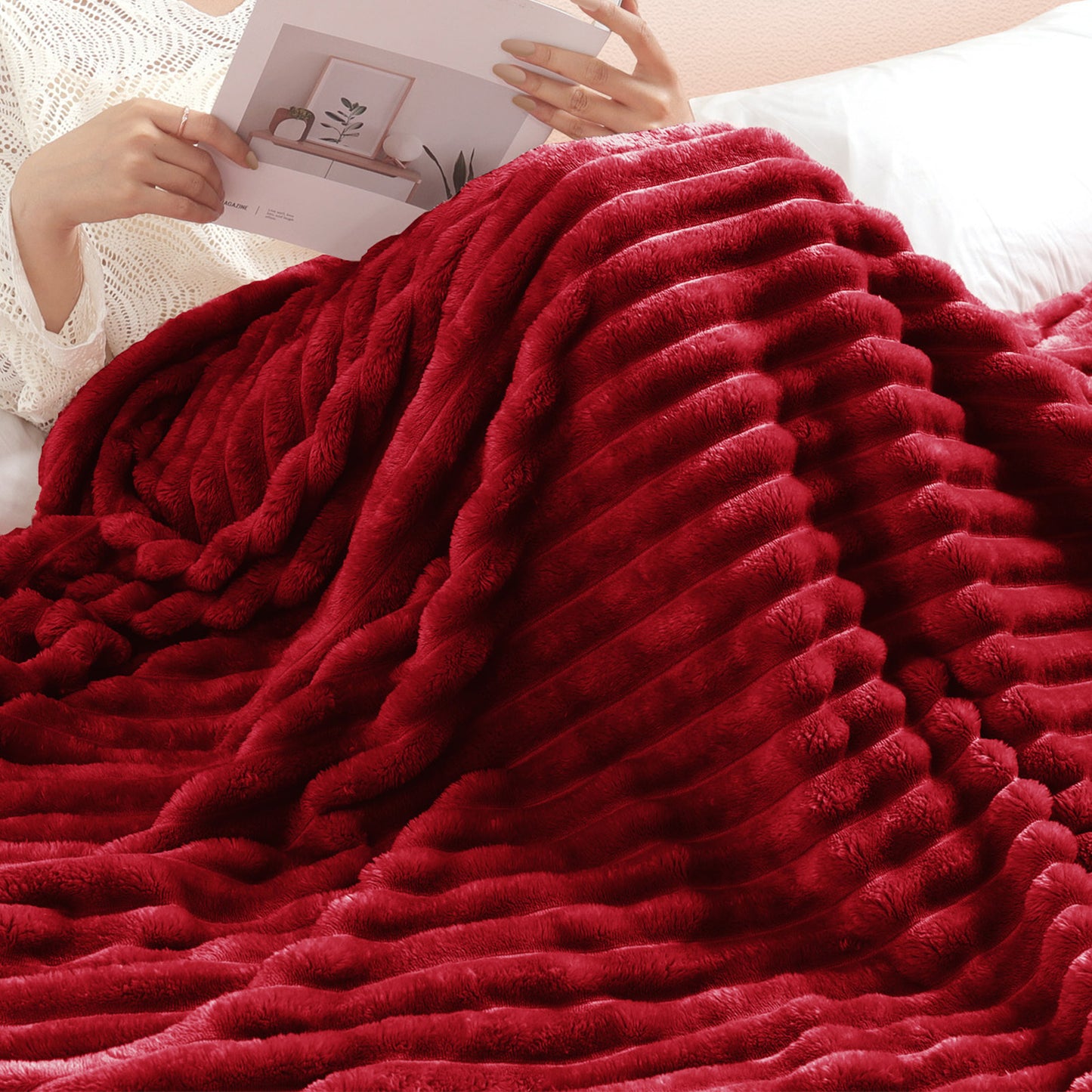 Exclusivo Mezcla Fleece Throw Blanket for Couch, Super Soft 3D Striped Jacquard Bed Blanket, Lightweight Fuzzy Cozy Blankets for All Seasons, 50x60 Inches, Deep Red Blanket