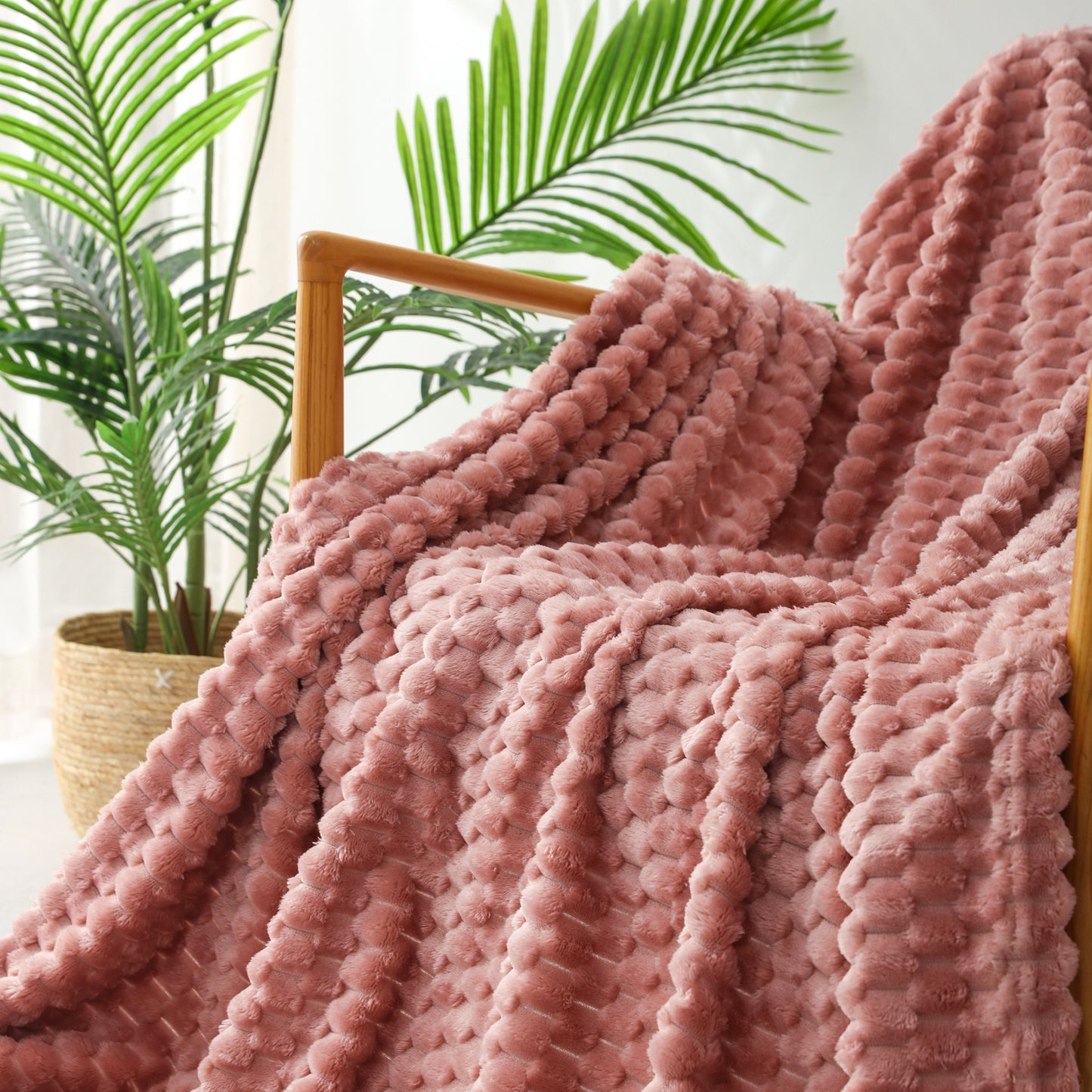 Exclusivo Mezcla Queen Size Flannel Fleece Blanket, 90x90 Inches Stylish Jacquard Velvet Plush Blanket for Bed, Cozy, Warm, Lightweight and Decorative Dusty Pink Blanket