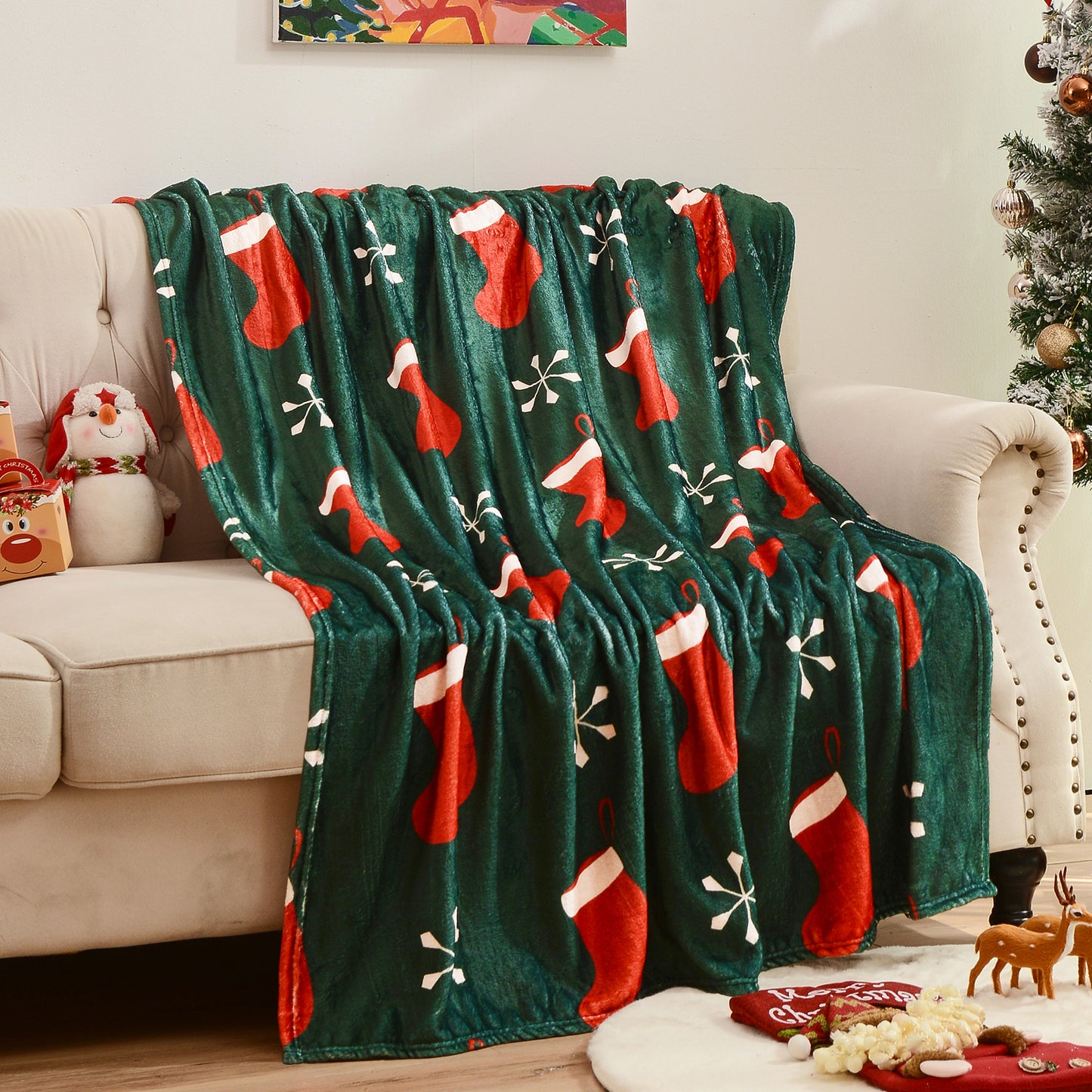 Exclusivo Mezcla Christmas Blanket, Green Flannel Fleece Blanket with Stockings Pattern, Super Soft and Warm Holiday Throw Blanket for Couch, Bed and Sofa, 50x60 inches
