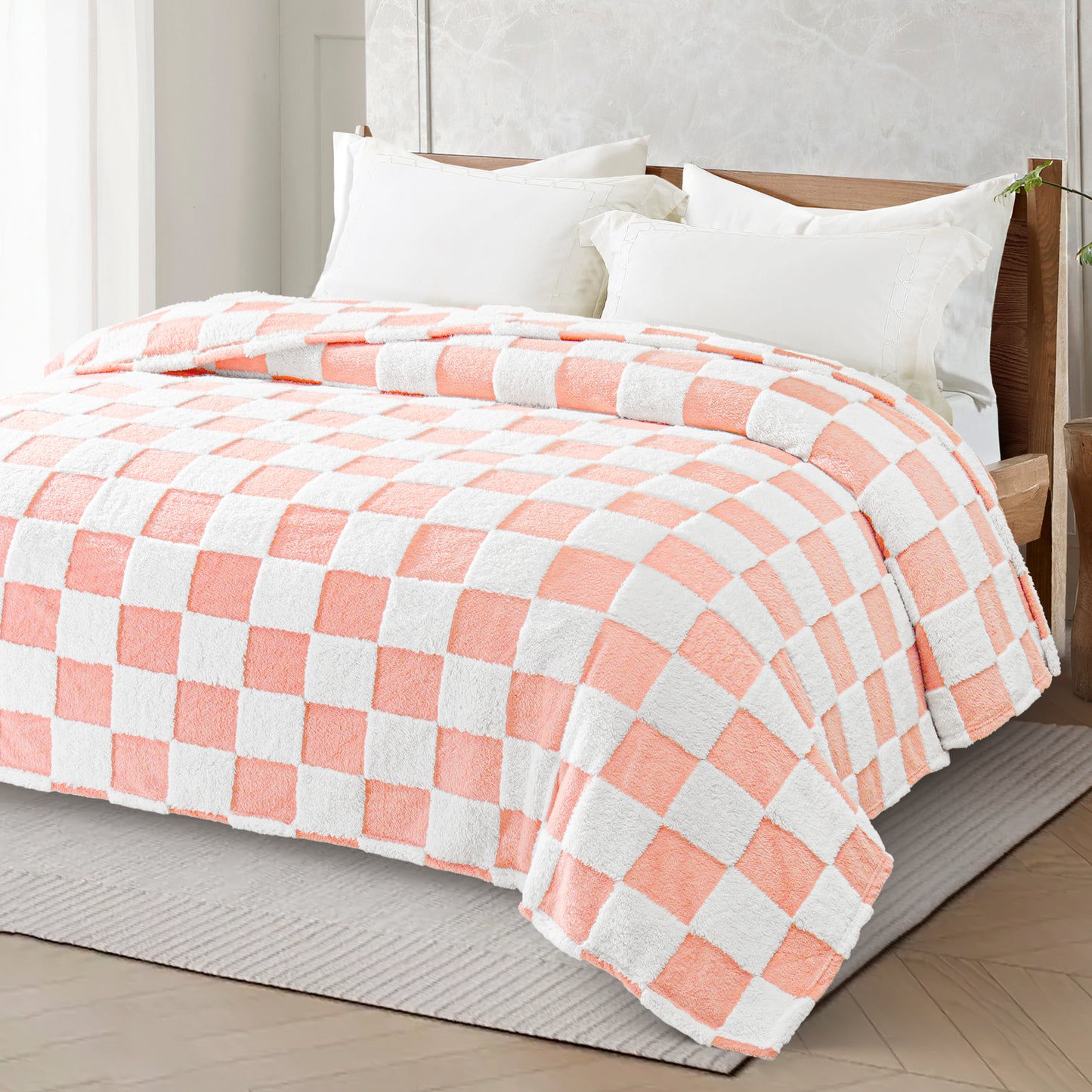 Exclusivo Mezcla Fleece Blanket Queen, Cozy Lightweight Fuzzy Checkered Blanket for Bed, Suitable for All Season, Pink, 90" x 90"