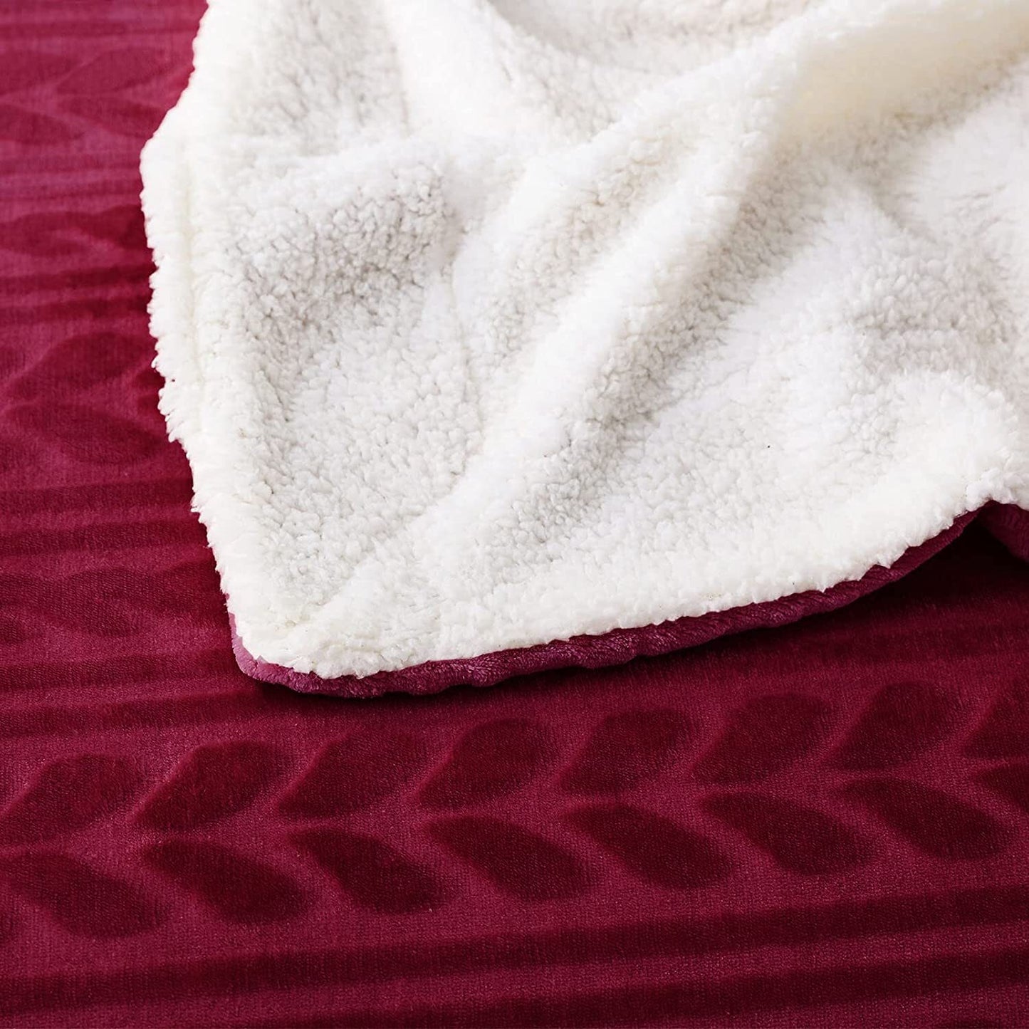 Exclusivo Mezcla Queen Size Sherpa Fleece Bed Blanket, Ultra Soft and Warm Reversible Velvet Blankets for Bed Couch Sofa 90x90 inches, Deep Red