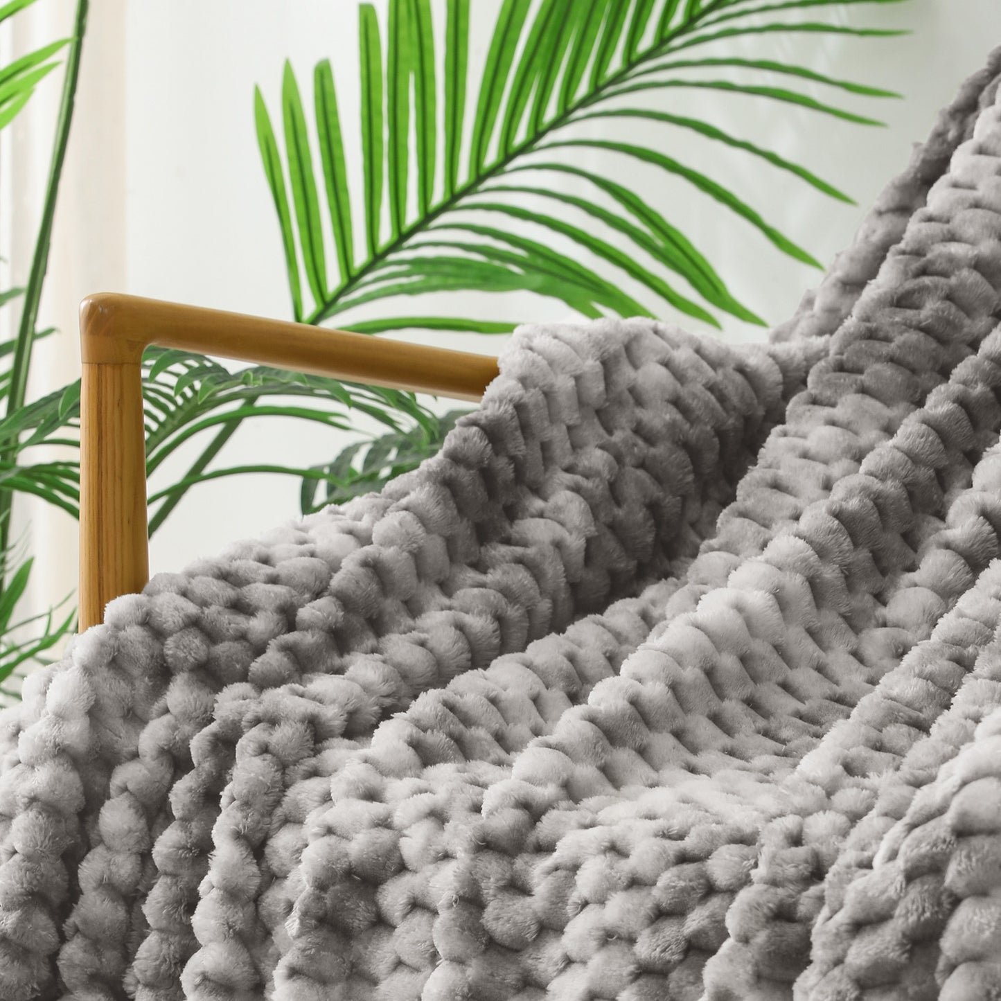 Exclusivo Mezcla Twin Size Soft Fleece Blanket, 60x80 Inches 3D Clouds Stylish Jacquard Velvet Blanket for Bed, Cozy Soft Lightweight for All Season, Tie-dye Grey Blanket