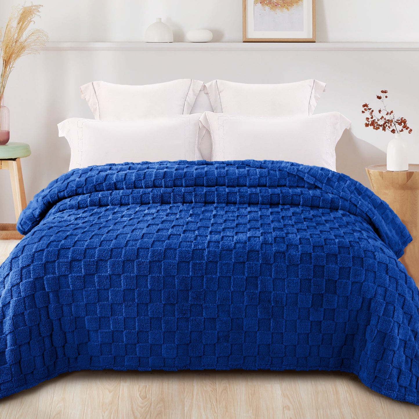 Exclusivo Mezcla Queen Size Flannel Fleece Blanket, Super Soft 3D Checkered Jacquard Bed Blanket, Cozy Fluffy Lightweight Blanket for All Seasons, 90x90 Inches, Cobalt Blue Blanket