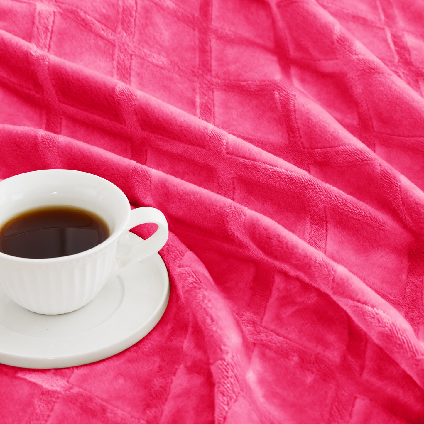 Exclusivo Mezcla Large Soft Throw Blanket for Couch, 50x70 Inches Diamond Geometry Pattern Velvet Fleece Blanket, Cozy, Warm and Lightweight Hot Pink Blanket