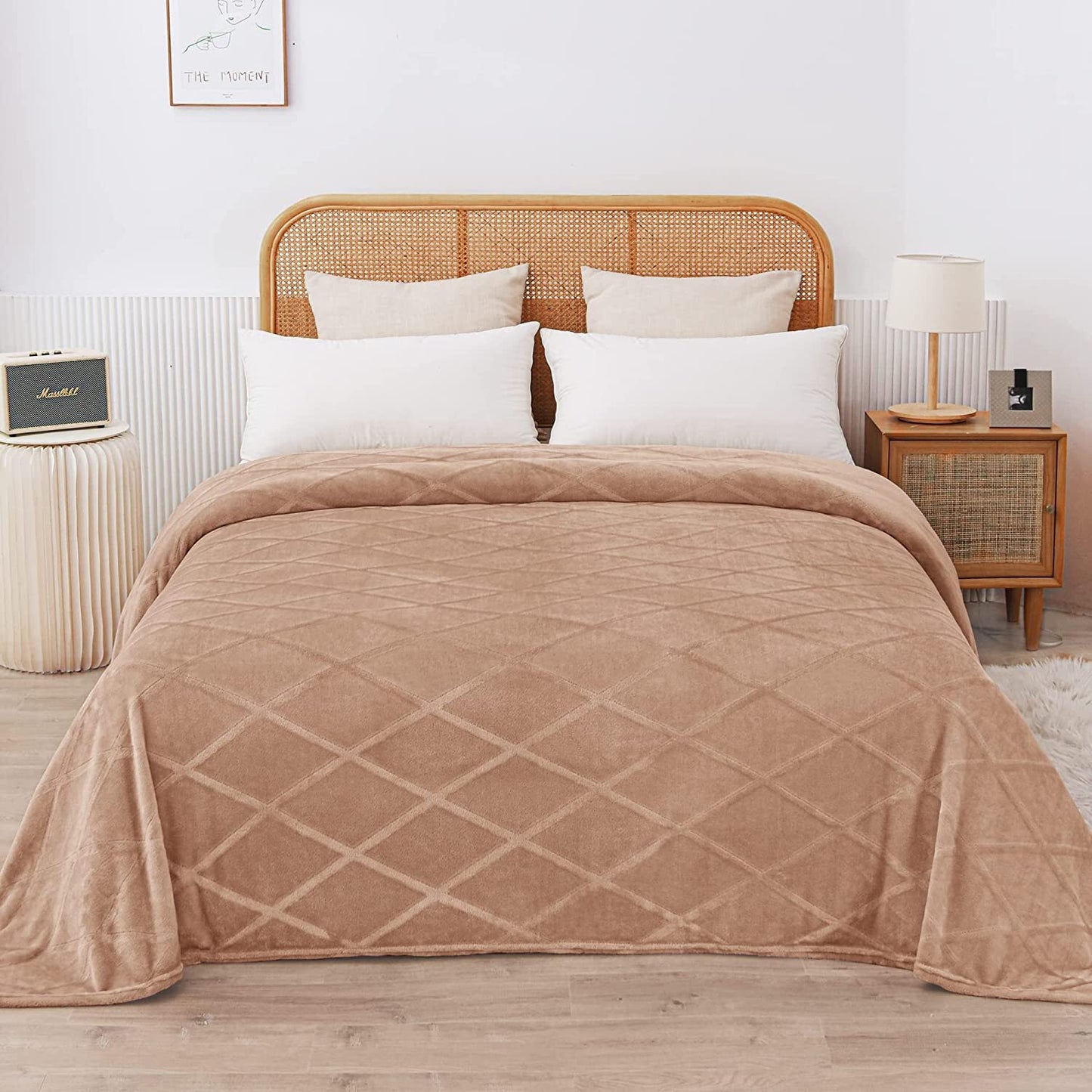 Exclusivo Mezcla King Size Flannel Fleece Blanket, 90x104 Inches Soft Diamond Geometry Pattern Velvet Plush Blanket for Bed, Cozy, Warm, Lightweight and Decorative Camel Blanket
