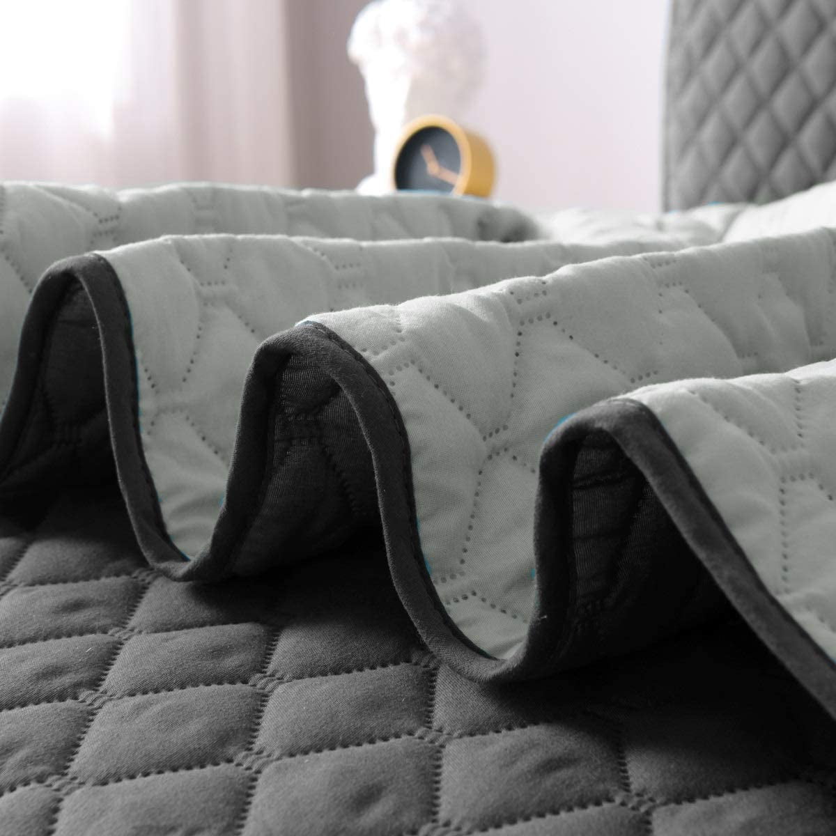 Exclusivo Mezcla Ultrasonic Reversible 3-Piece King Size Quilt Set with Pillow Shams, Lightweight Bedspread/Coverlet/Bed Cover - (Grey, 92"x104")