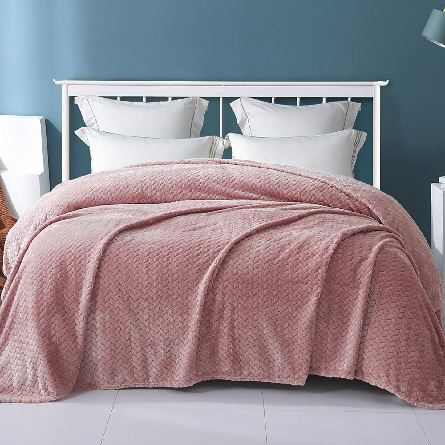 Exclusivo Mezcla Large Flannel Fleece Throw Blanket, Jacquard Weave Leaves Pattern (50" x 70", Pink) - Soft, Warm, Lightweight and Decorative