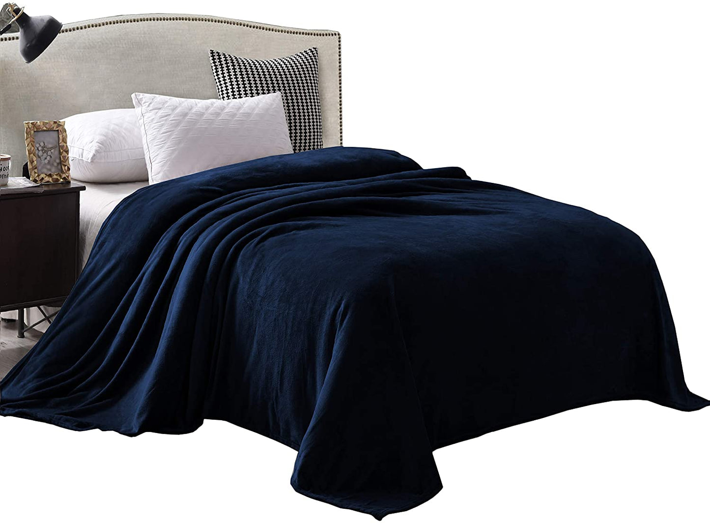 Exclusivo Mezcla Luxury Flannel Velvet Plush Throw Blanket
