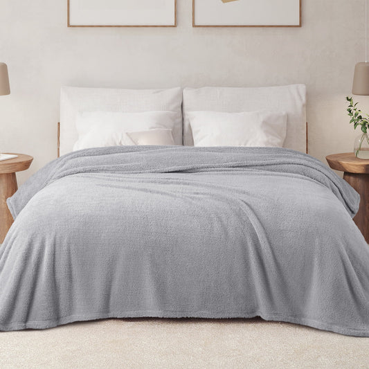 Exclusivo Mezcla Queen Size Flannel Fleece Blanket, Super Soft Velvet Plush Bed Blanket, Fuzzy Cozy Blankets for All Seasons, 90x90 Inches, Light Grey Blanket