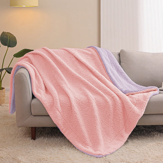 Exclusivo Mezcla Reversible Sherpa Fleece Throw Blanket for Couch, Soft Plush Blanket for Bed Sofa, Warm Fluffy Blankets for All Season, 50x60 Inches, Light Pink/ Light Purple