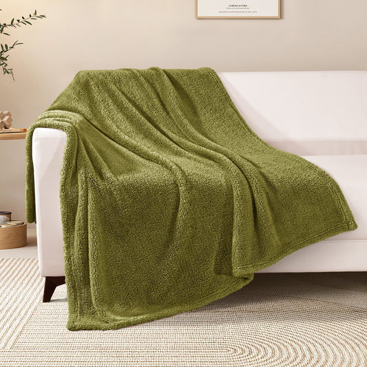Exclusivo Mezcla Soft Fleece Throw Blanket for Couch, Super Soft Velvet Plush Bed Blanket, Fuzzy Cozy Blankets for All Seasons, 50x60 Inches, Olive Green Blanket