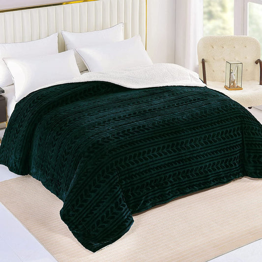 Exclusivo Mezcla King Size Sherpa Fleece Bed Blanket, Ultra Soft and Warm Reversible Velvet Blankets for Bed Couch Sofa 90x104 inches, Forest Green