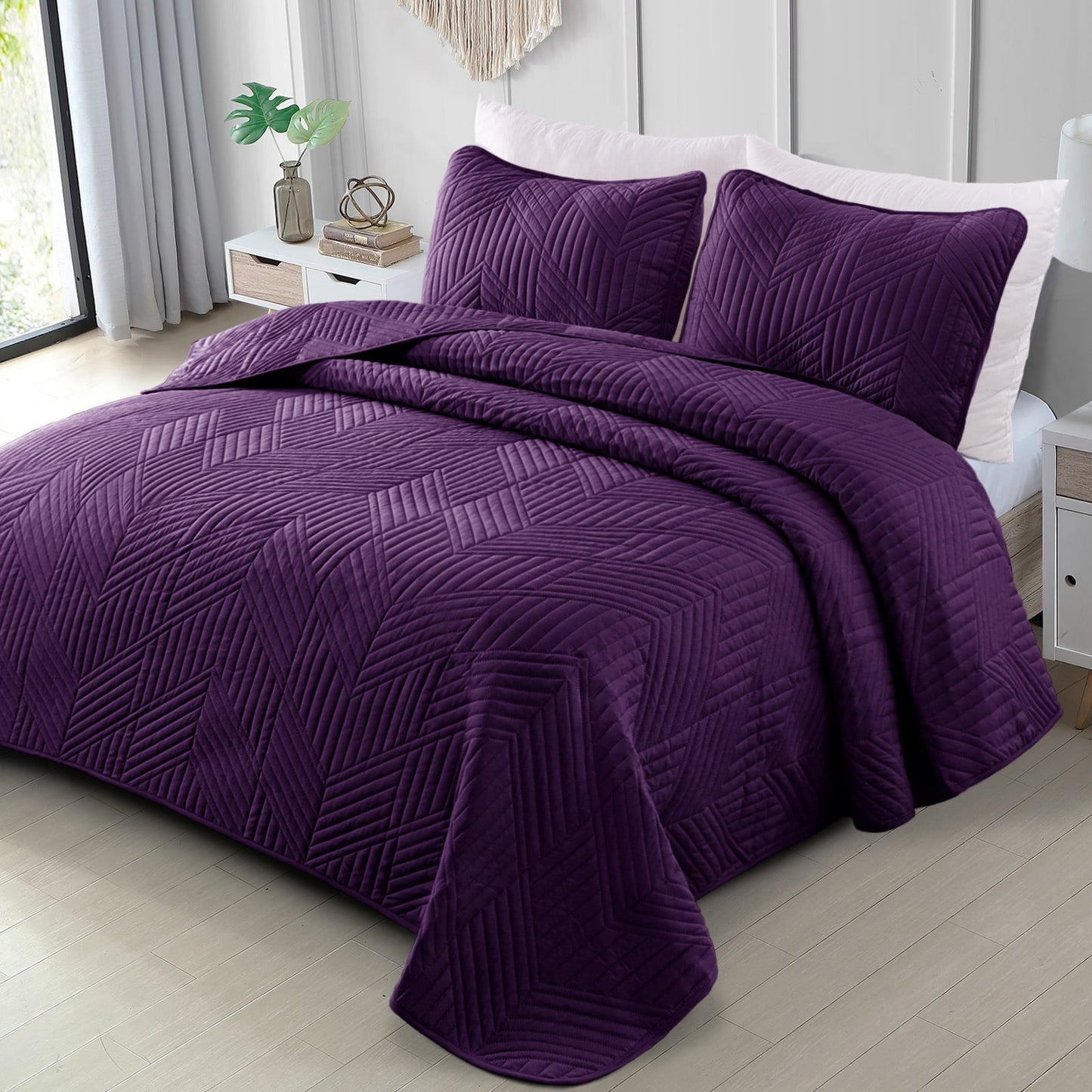 Exclusivo Mezcla Ultrasonic Full Queen Quilt Bedding Set, Lightweight Deep Purple Bedspreads Soft Modern Geometric Coverlet Set for All Seasons (1 Quilt and 2 Pillow Shams)