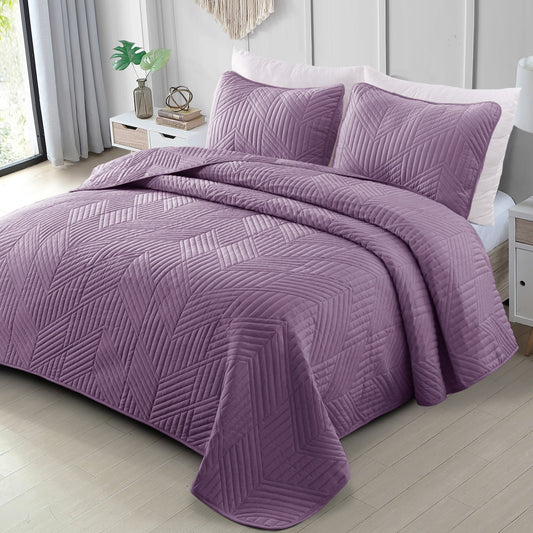 Exclusivo Mezcla Ultrasonic Full Queen Quilt Bedding Set, Lightweight Dusty Lavender Bedspreads Soft Modern Geometric Coverlet Set for All Seasons (1 Quilt and 2 Pillow Shams)