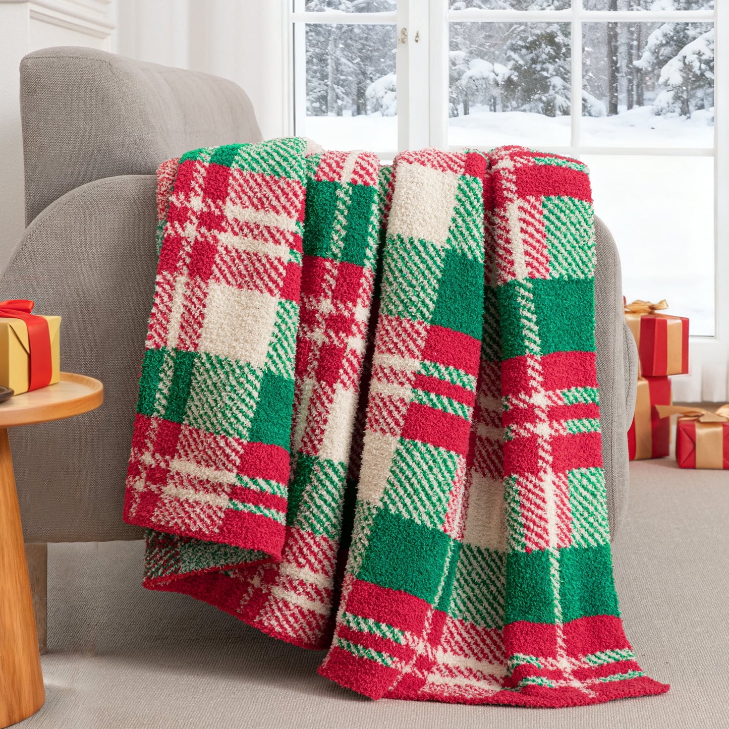 Exclusivo Mezcla Checkered Christmas Throw Blanket, Ultra Soft Cozy Fluffy Checkerboard Blankets, Lightweight Fuzzy Plush Throw for Couch and Bed, Red and Khaki, 50"x60"