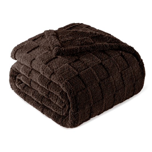 Exclusivo Mezcla King Size Flannel Fleece Blanket, Super Soft 3D Checkered Jacquard Bed Blanket, Cozy Fluffy Lightweight Blanket for All Seasons, 90x104 Inches, Coffee Blanket