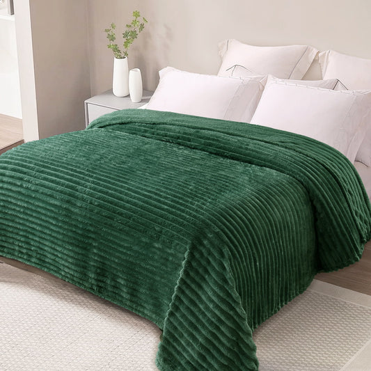 Exclusivo Mezcla King Size Flannel Fleece Blanket, Super Soft 3D Striped Jacquard Bed Blanket, Lightweight Fuzzy Cozy Blankets for All Seasons, 90x104 Inches, Forest Green Blanket