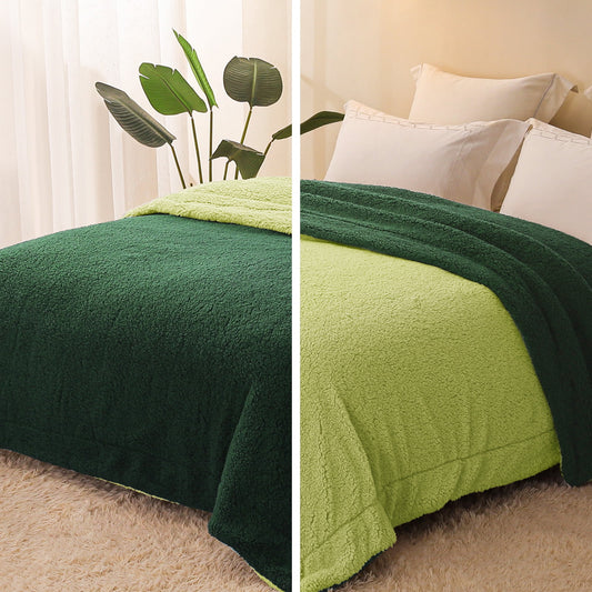 Exclusivo Mezcla King Size Reversible Sherpa Fleece Blanket, Soft Plush Blanket for Bed Sofa, Warm Fluffy Blankets for All Season, 90x104 Inches, Forest/ Mint Green