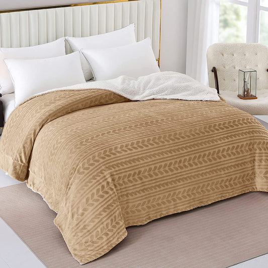 Exclusivo Mezcla Twin Size Sherpa Fleece Bed Blanket, Ultra Soft and Warm Reversible Velvet Blankets for Bed Couch Sofa 90x66 inches, Camel