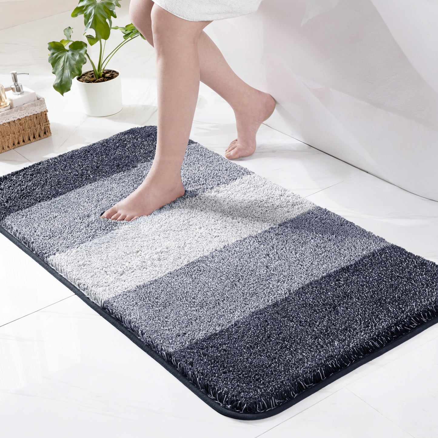Exclusivo Mezcla Bathroom Rugs Mat 24x36, Extra Soft Non Slip Absorbent Water Microfiber Bath Rugs, Machine Washable Quick Dry Bath Mats for Bathroom Floor, Shower, Home Decor, Gradient Navy Blue