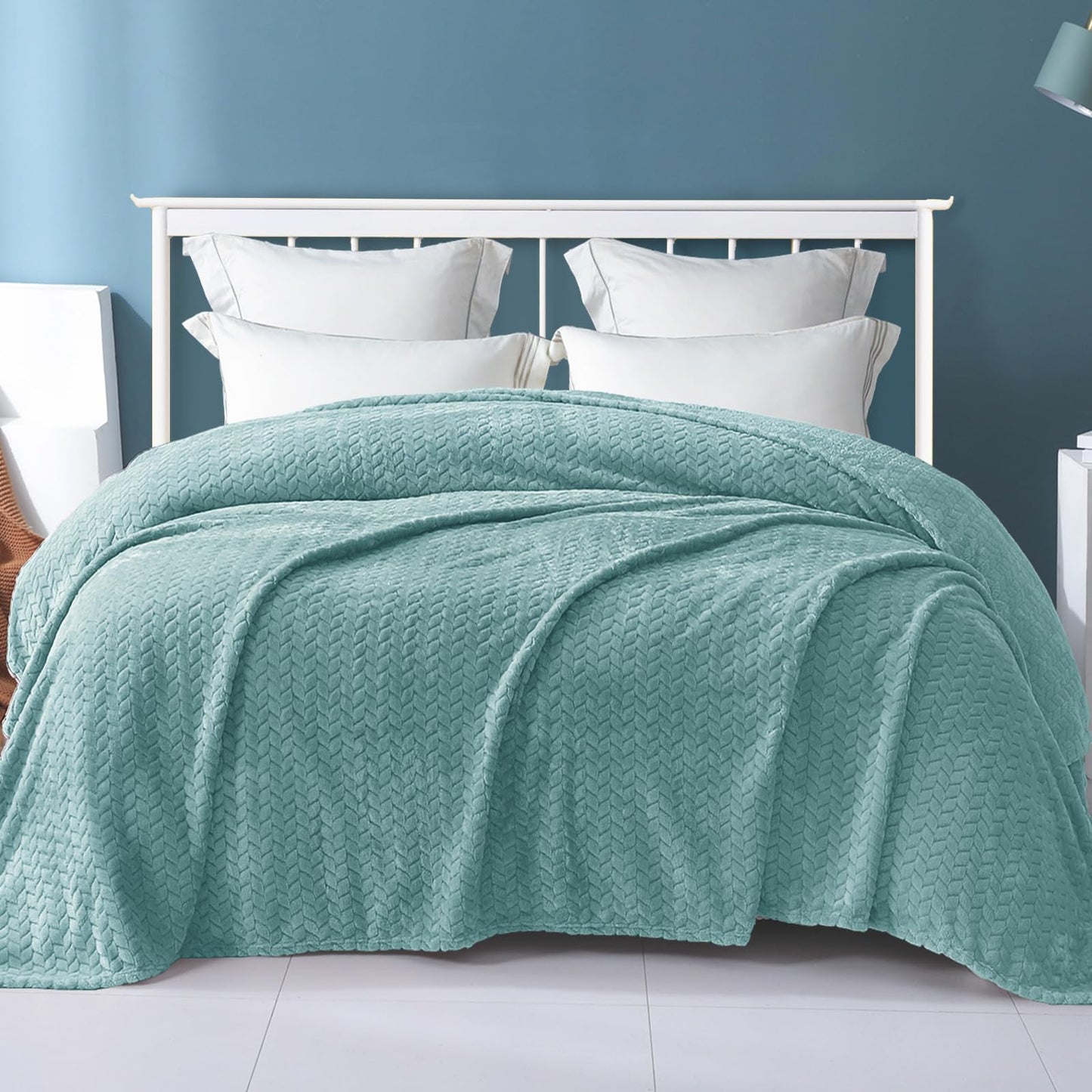 Exclusivo Mezcla Fleece Twin Size Blanket for Bed, 60x80 Inches Soft Cozy Jacquard Flannel Blankets, Lightweight Fuzzy Plush Warm for Women, Celadon