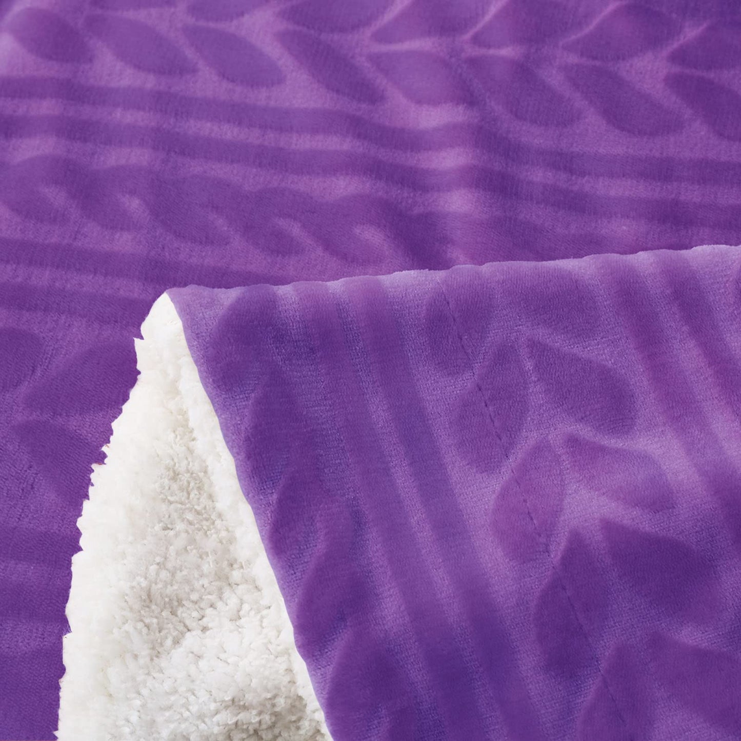 Exclusivo Mezcla Queen Size Sherpa Fleece Bed Blanket, Reversible Velvet Warm Blankets for Bed Couch Sofa, 90x90 Inches, Purple