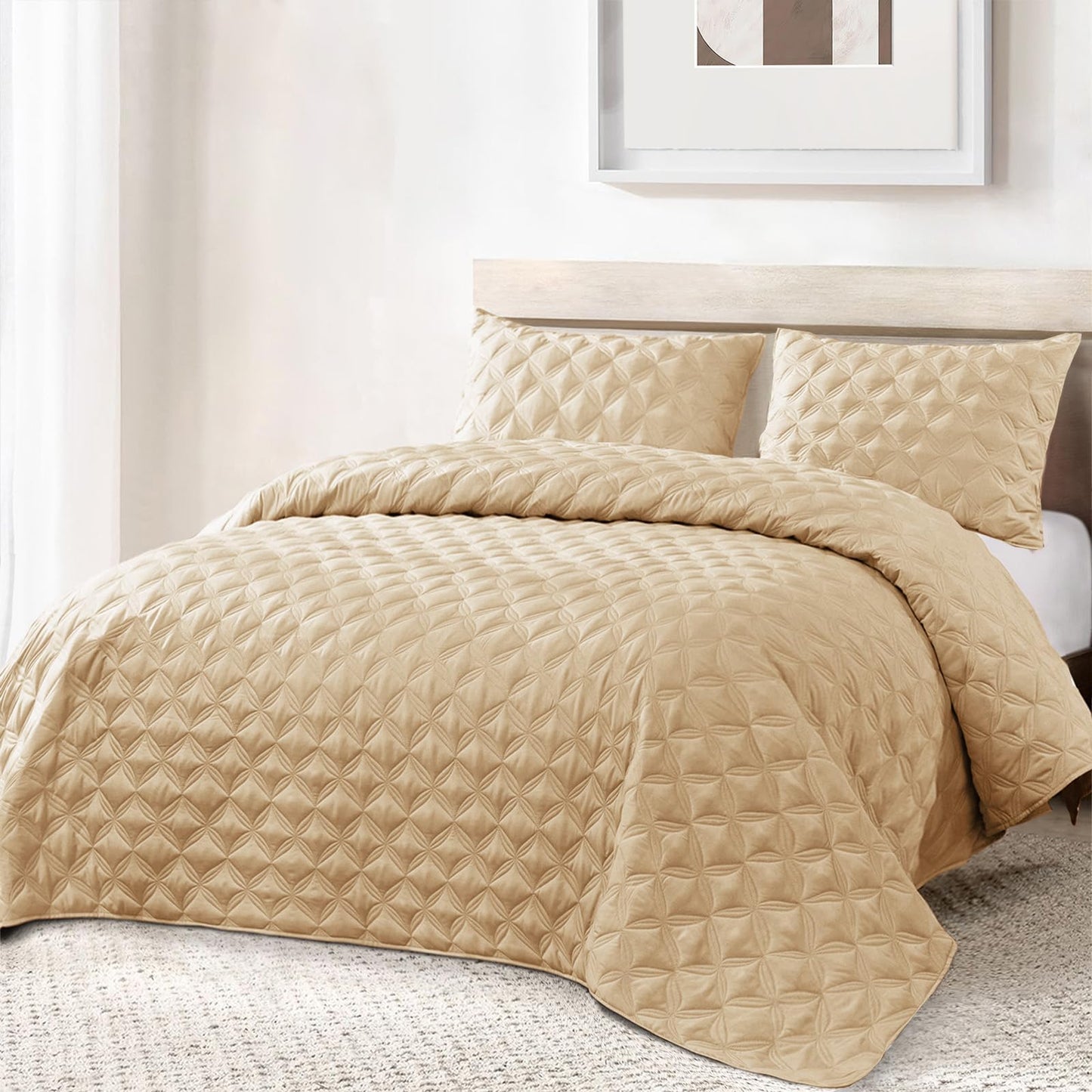 Exclusivo Mezcla Bed Quilt Set King Size for All Seasons, Stitched Pattern Quilted Bedspread/ Bedding Set/ Coverlet with 2 Pillow shams, Lightweight and Soft, Camel