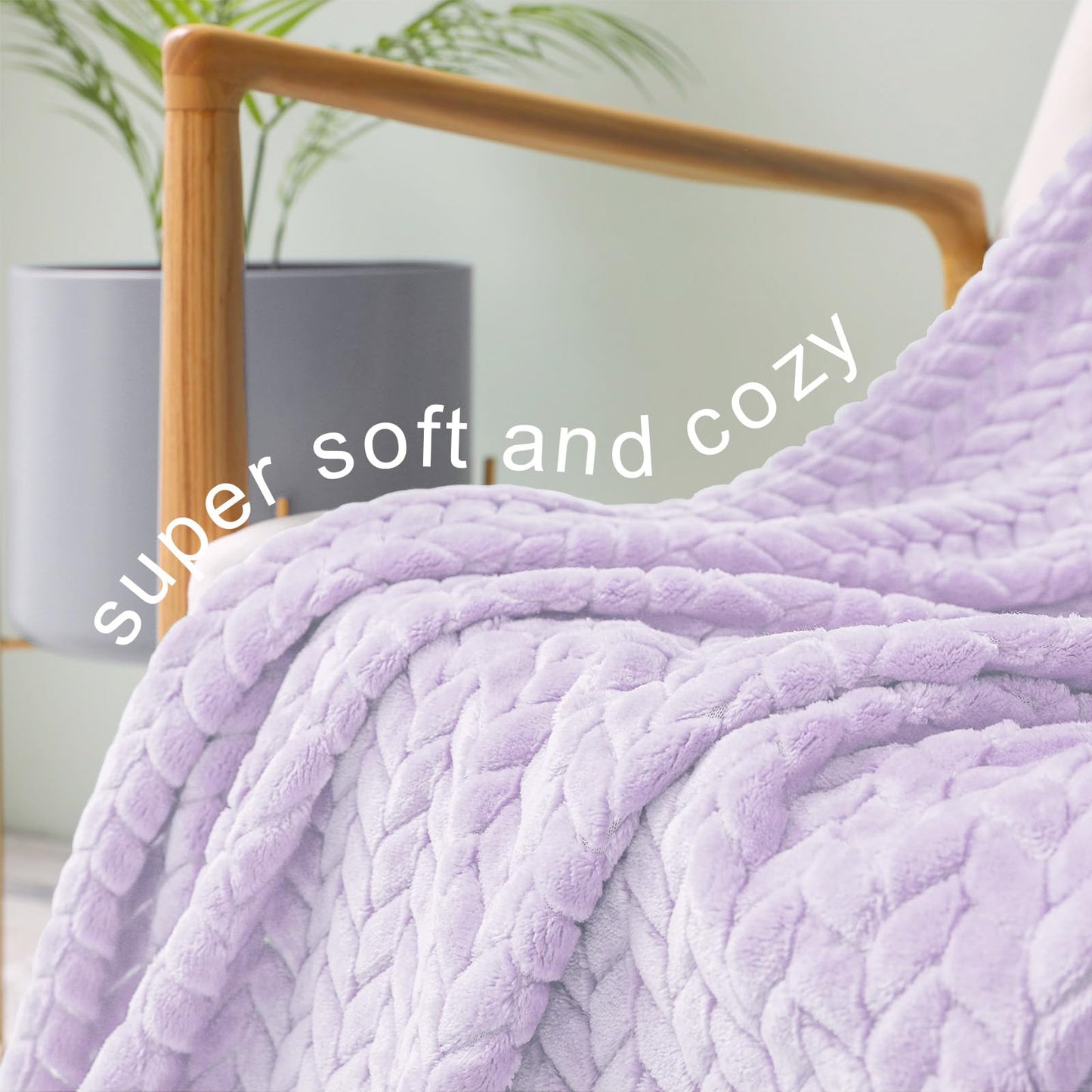 Exclusivo Mezcla Fleece Twin Size Blanket for Bed, 60x80 Inches Soft Cozy Jacquard Flannel Blankets, Lightweight Fuzzy Plush Warm for Women, Lilac Purple