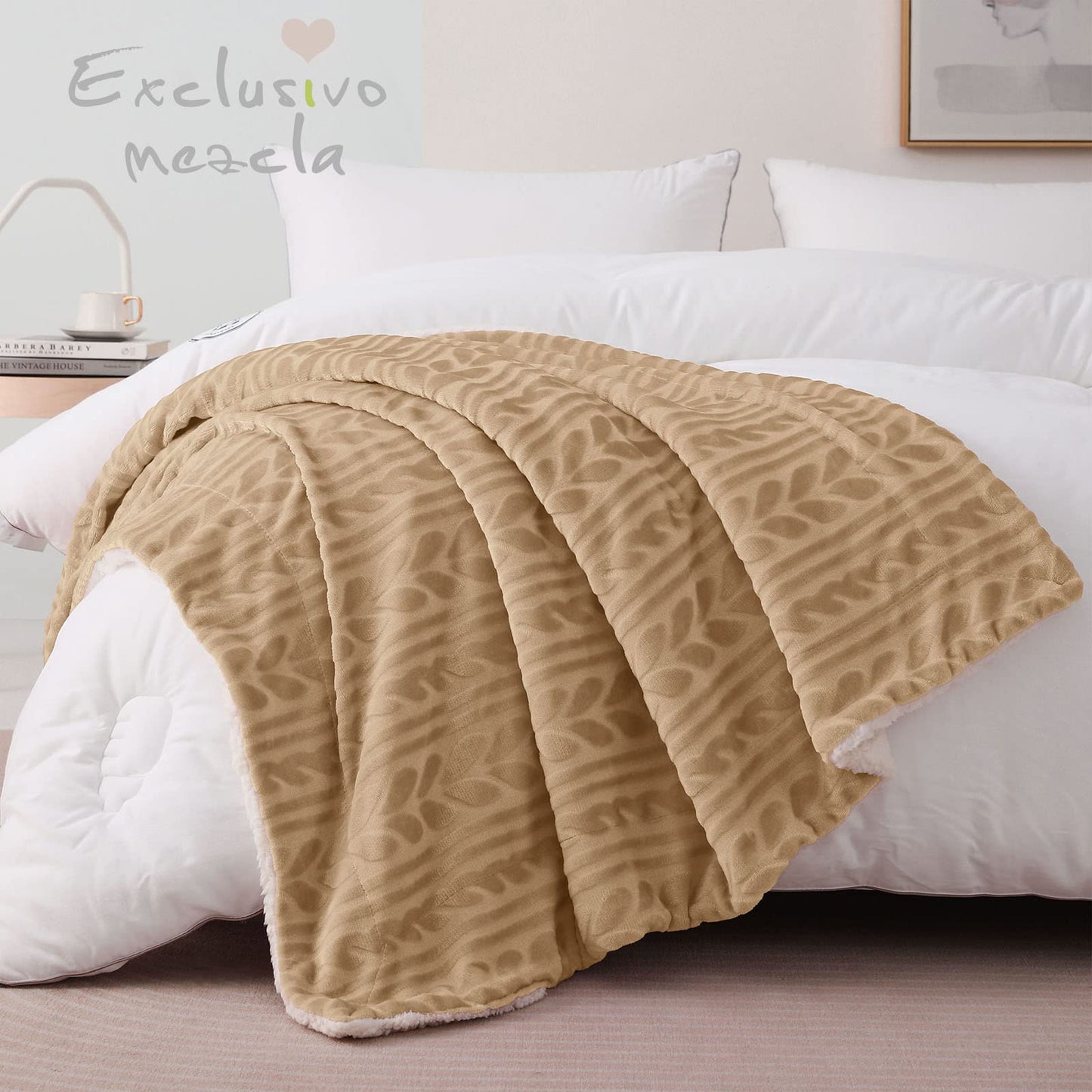 Exclusivo Mezcla Sherpa Fleece Throw Blanket, Reversible Velvet Plush Blankets and Soft Throws for Couch, Sofa, 50x70 Inches, Camel