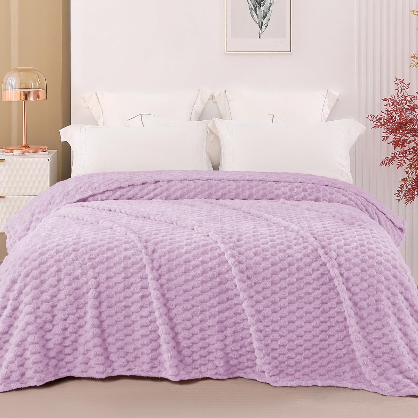 Exclusivo Mezcla Fleece Queen Blanket for Bed, Extra Large Fuzzy Lilac Purple Bed Blankets, Soft Cozy Plush Sofa Throws for All Seasons, 90x90 Inches