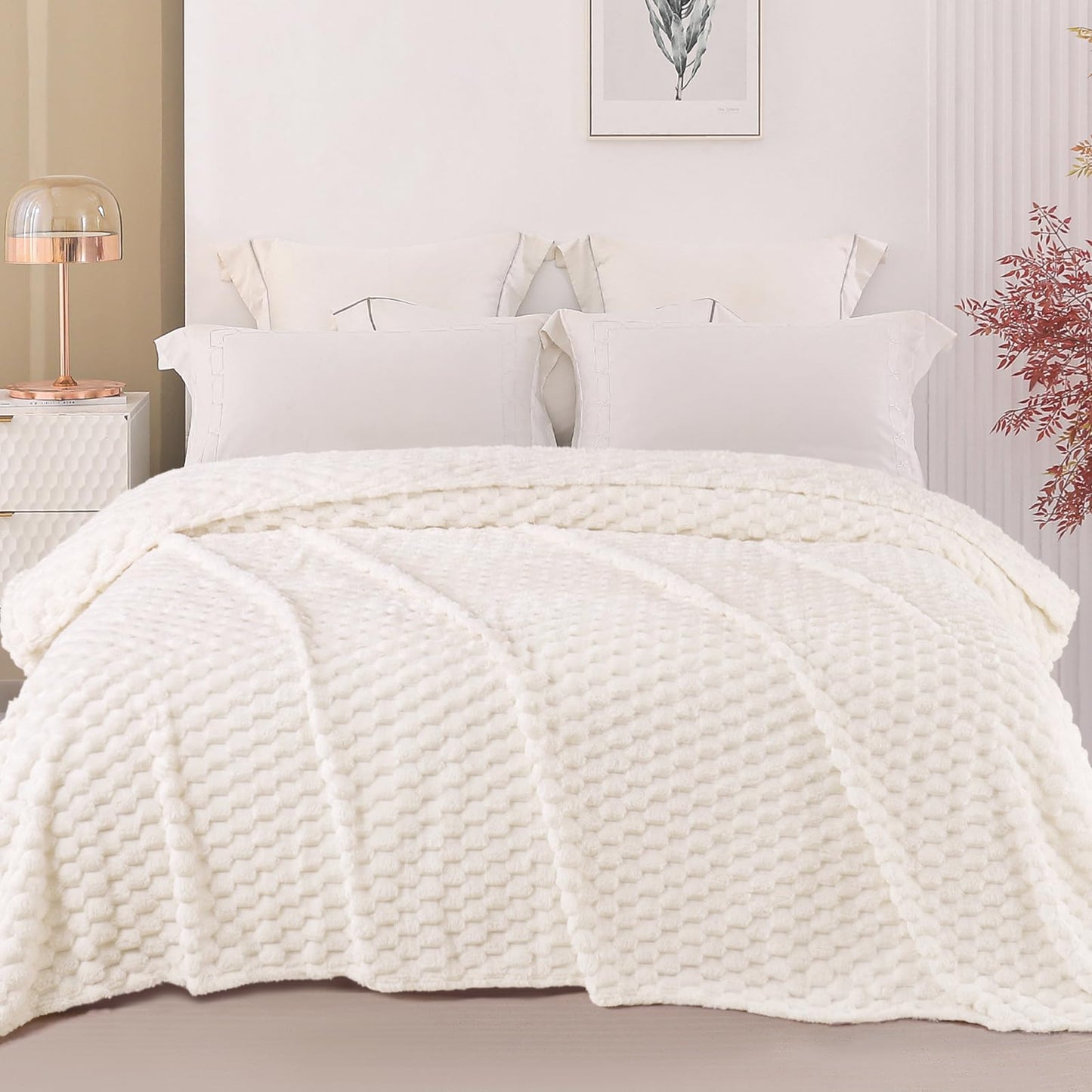 Exclusivo Mezcla Fleece California King Blanket for Bed, Oversized Fuzzy Ivory Bed Blankets, Soft Cozy Plush Sofa Throws for All Seasons, 120x120 Inches