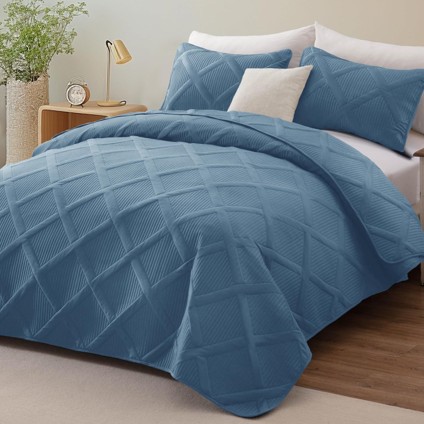 Exclusivo Mezcla Twin Size Quilt Set with Modern Striped Pattern, 2 Pieces Lightweight Grayish Blue Quilts Bedding Set, Soft Bedspreads Coverlets for All Seasons