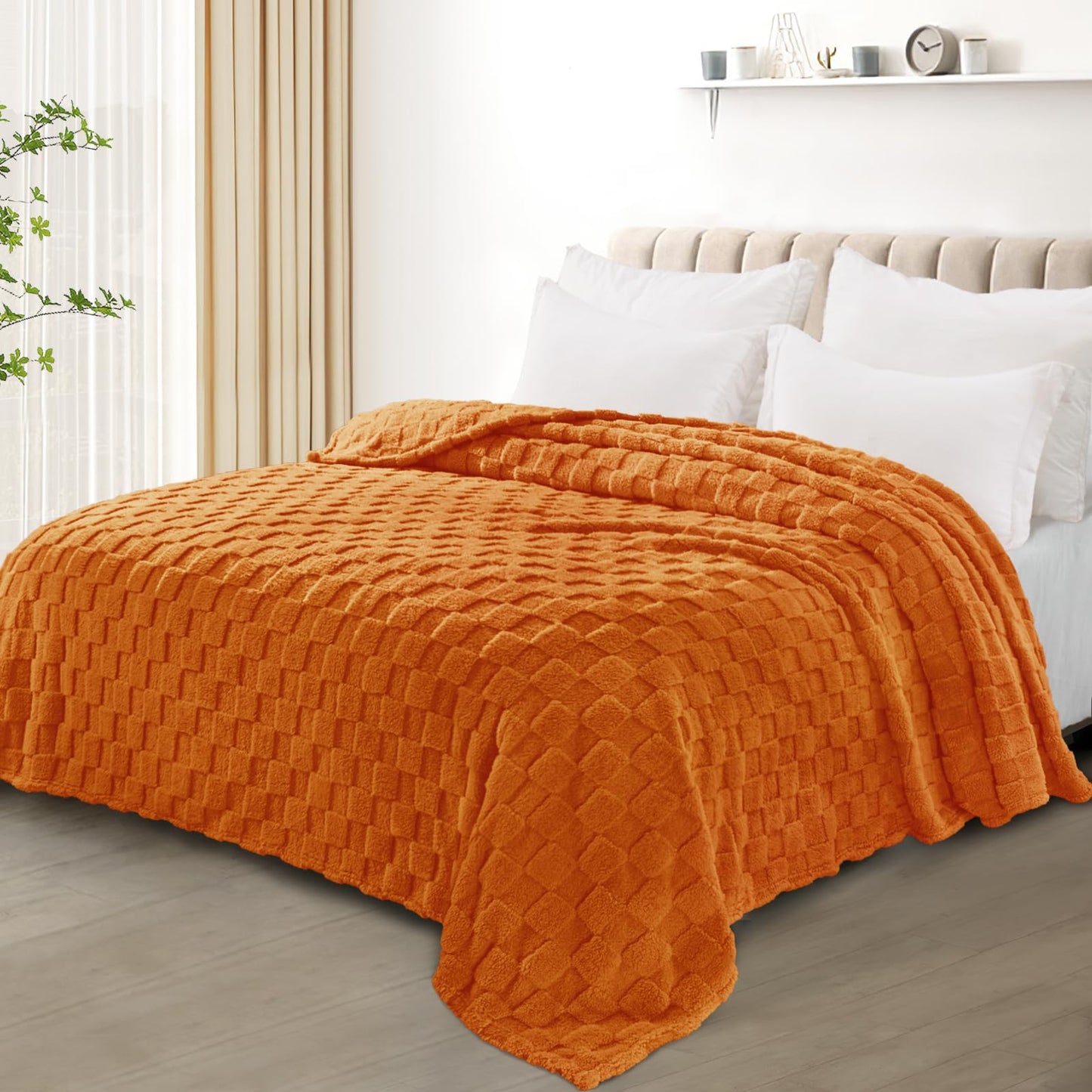 Exclusivo Mezcla Queen Size Flannel Fleece Blanket, Super Soft Warm Lightweight Checkered Pattern Blanket for All Seasons, Burnt Orange, 90"x90"