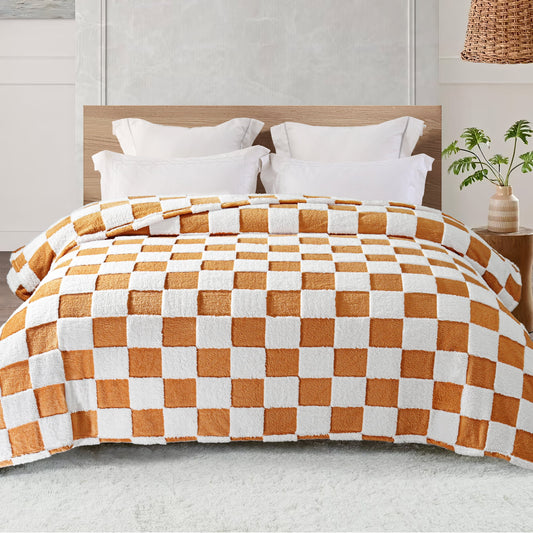 Exclusivo Mezcla Fleece Blanket King Size, Cozy Lightweight Fuzzy Checkered Blanket for Bed, Suitable for All Season, Coral Orange, 90" x 104"