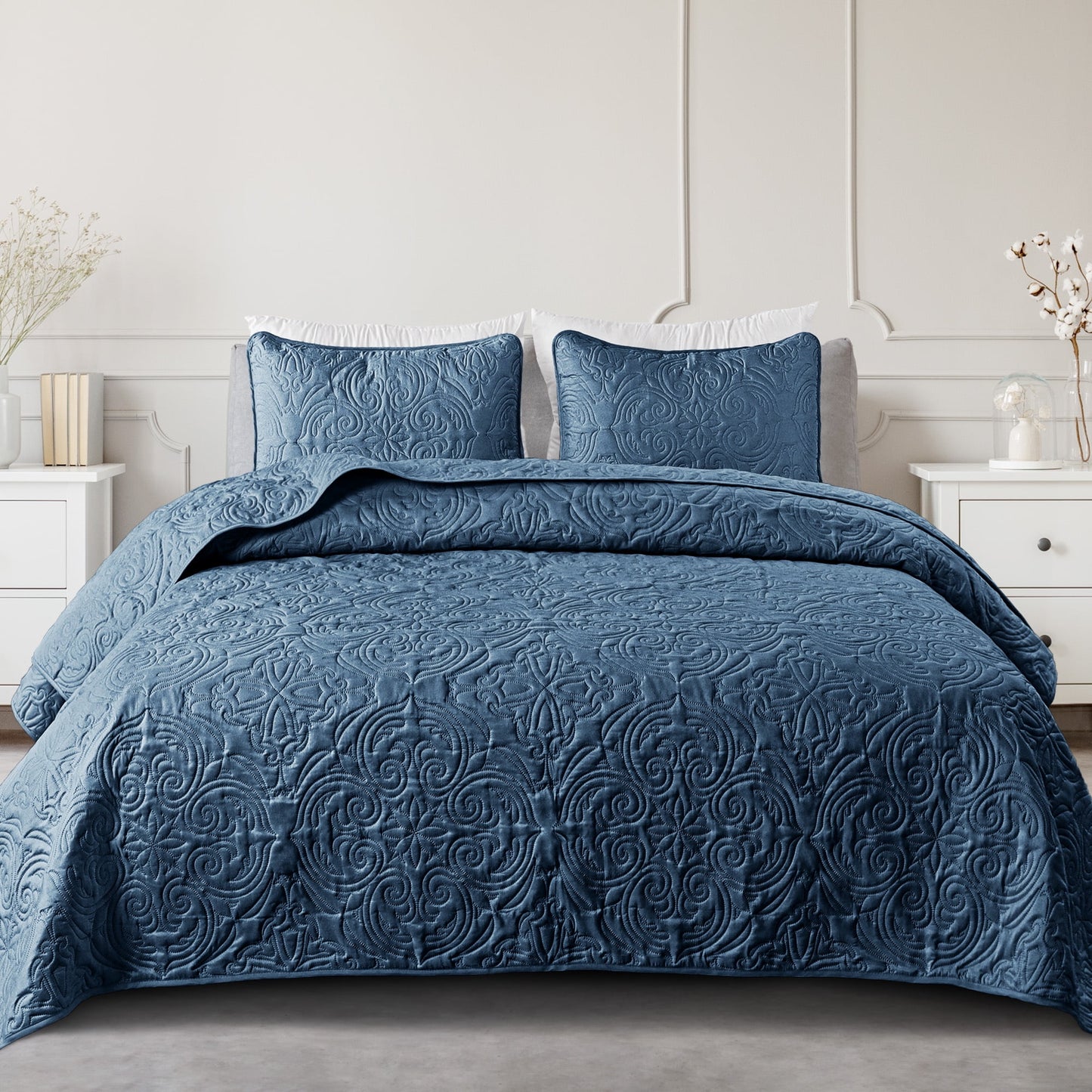 Exclusivo Mezcla Oversized King Quilt Bedding Set, Lightweight Vintage California Cal King Size Quilts with Pillow Shams, Soft Bedspreads Coverlets for All Seasons, (112"x104", Navy)