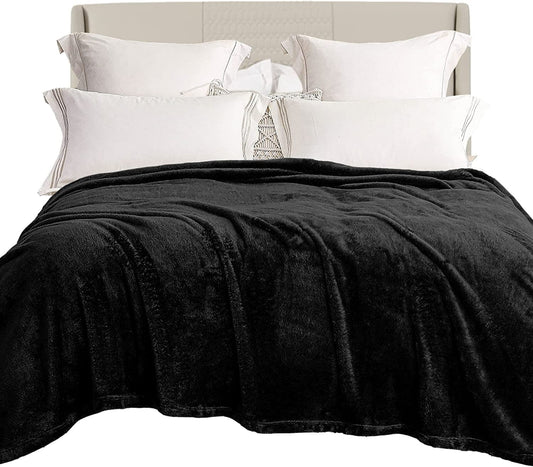 Exclusivo Mezcla Plush Fuzzy Fleece King Size Bed Blanket, Super Soft Fluffy and Thick Blankets for Travel Bed and Couch (Black, 90x104 inches)