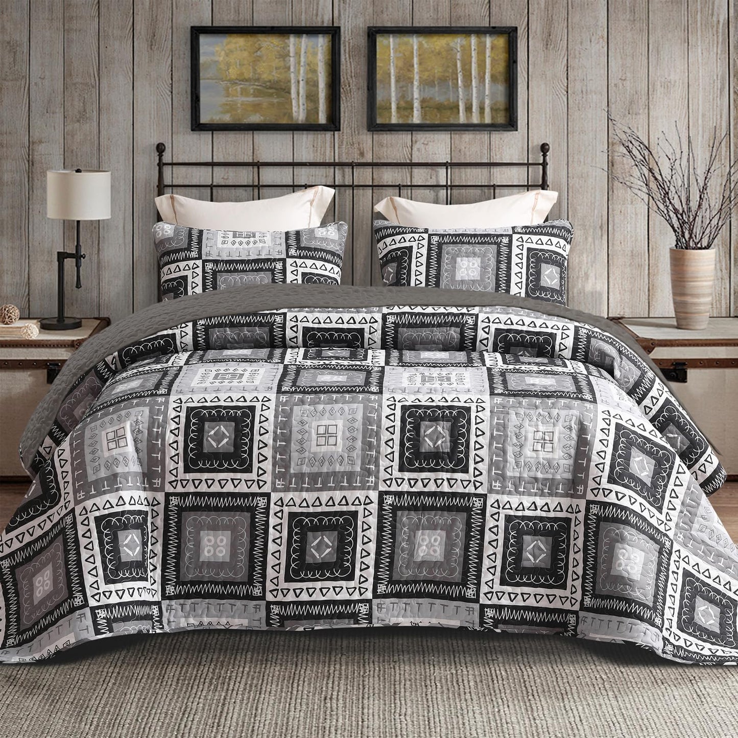 Exclusivo Mezcla Reversible Boho California King Quilt, Black Soft Bedspreads Lightweight Coverlet All Season Patchwork Quilts Bedding Set with Printed Floral Pattern (1 Quilt, 2 Pillow Shams)