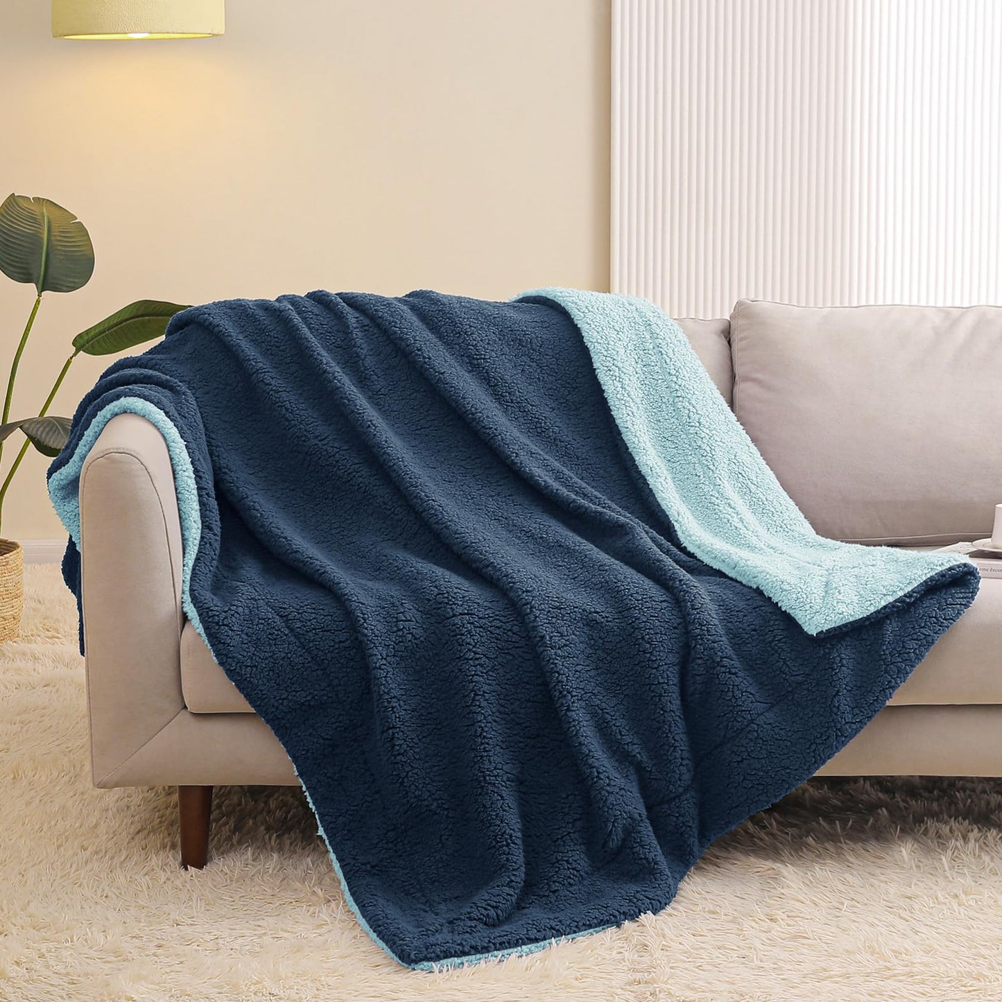 Exclusivo Mezcla Reversible Sherpa Throw Blanket for Couch, Thick and Warm Fleece Blankets for Winter, Soft Plush Fluffy, 50x60 Inches, Navy/ Light Blue