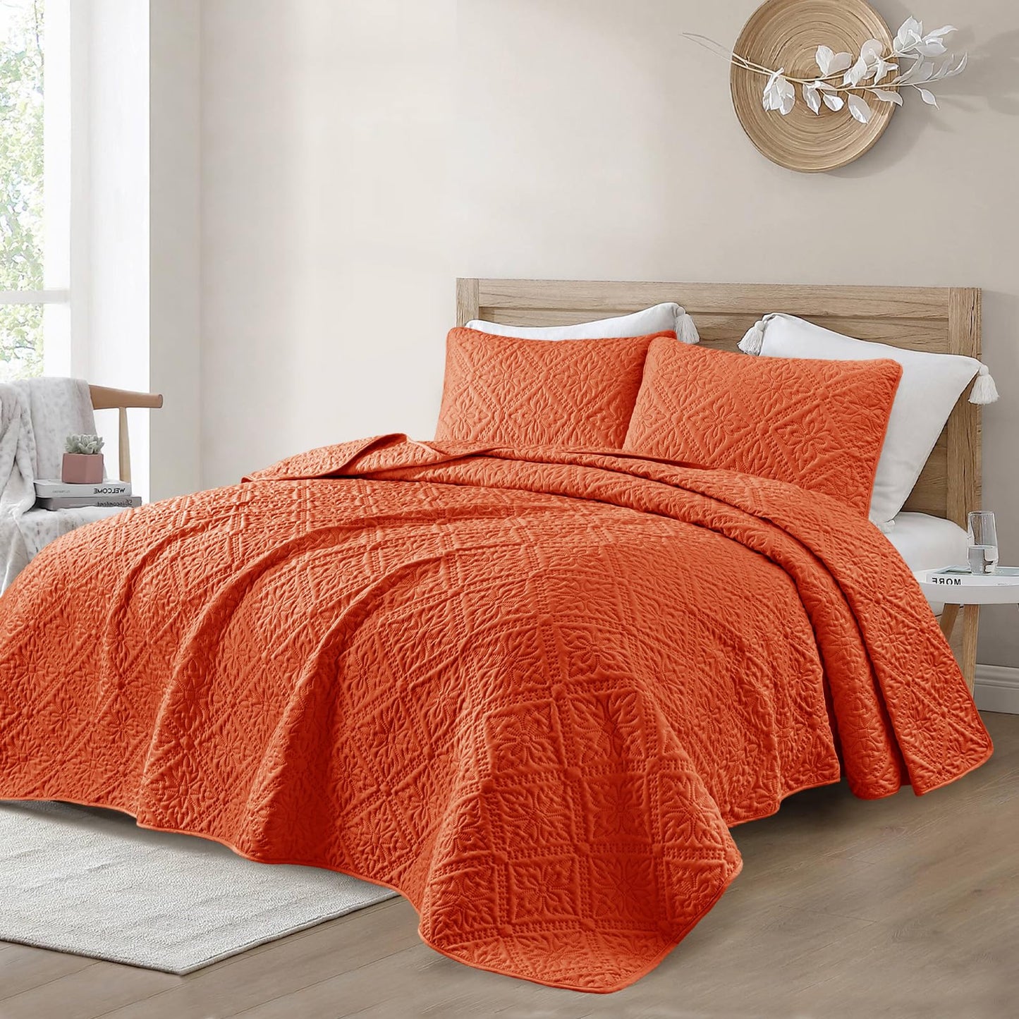 Exclusivo Mezcla California King Quilt Bedding Set, Lightweight Soft Bedspreads Coverlets with 2 Pillow Shams, Modern Orange Oversized Quilts King Size for All Seasons